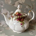 large Royal Albert Old country roses teapot 1st quality -lid repair 