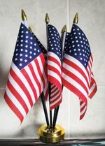 USA TABLE FLAG SET 5 flags plus GOLDEN BASE UNITED STATES OF AMERICA AMERICAN