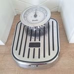 "DUALIT" BATHROOM SCALES.
