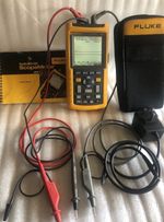 Fluke 123 Industrial Scope Meter 20MHz 