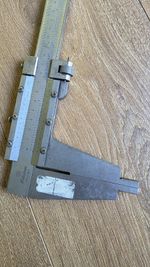 Mitutoyo 0 - 600mm (24") Vernier Calipers