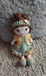  amigurumi crochet doll.