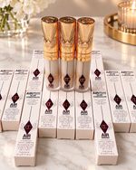 CHARLOTTE TILBURY AIRBRUSH FLAWLESS BLUR CONCEALER 8.3g (VARIOUS SHADES)
