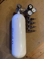 Medical / Aviation Therapeutic Oxygen Cylinder With Four Way Manifold.