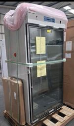 ThermoFisher 3951 Large-Capacity Reach-In CO2 Incubator, 821 L, Stainless Steel