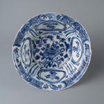 Antique Chinese Ming 16/17th c Wanli Porcelain Kraak Klapmuts Bowl D14.5cm