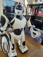 Wowwee Robosapien  V2 No Remote