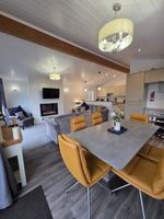 Luxury 6 berth holiday home in devon with hottub