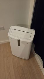Meaco MC Series 12,000 BTU Portable Air Conditioner – Spares/Repair – Powers On