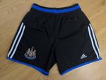 NEWCASTLE UNITED 1999/2000 HOME FOOTBALL SHORTS ADIDAS VINTAGE SIZE S ADULT