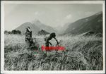 F8/5 WW2 ORIGINAL PHOTO OF GERMAN WEHRMACHT RAD FEMALE WORKERS
