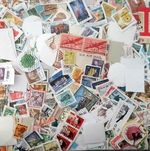 100 assorted world foreign stamps on paper old modern assorted job lot kiloware3