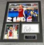 Leah Williamson Hand Signed Photo Mount 40x30 cm Authentic Arsenal Ladies Gift