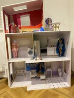 Rainbow high 3 Story Town House With 4 Dolls And Some Accessories - VGC