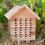 KCT BEE HOTEL HOUSE FOR INSECT BUG SHELTER WOODEN NATURAL HABITAT BUMBLEBEE BOX