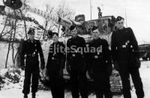 WW2 Photo Picture German Michael Wittman Panzer crew in front Tiger tank 343