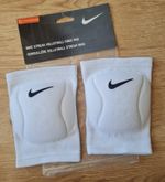 NIKE DRI-FIT STREAK VOLLEYBALL WHITE KNEE PADS SIZE  M/L  (NEW)