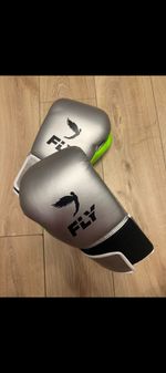 Fly Gloves 16oz
