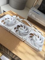 ASUS ROG Magnetic Daisy-chainable Fans MF-12S ARGB Ryujin III Extreme White 3x