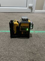 DEWALT Green Beam Self-Levelling Cross-Line Laser Level full set