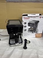 Swan Retro Pump Espresso Coffee Machine Black SK22113BLK