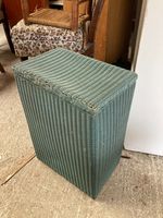 Lloyd Loom Laundry Basket Bin with Hinged Lid Lusty Green Woven Vintage