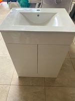 White Bathroom Vanity Unit w/ Integrated Basin, 2 Doors, 1 Shelf, Rectangle