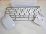 Apple Keyboard & Mouse Bundle - Genuine Apple Accessories