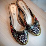 Vintage Annelle Embroidered Slip-On Shoes UK6 EU 40– Pretty Boho Folk Art Style 