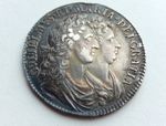 A842 - William and Mary Silver Halfcrown. 1689 PRIMO