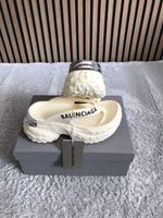 Balenciaga Track Thong Sandals Beige/Silver Rubber EU 38 New w/ Box