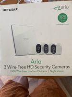Arlo VMB3000 Base Station + 2 Cameras, 16 Rechargeable Batteries & Box