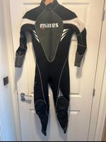 Mares Size Small Thickness 3