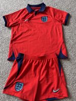 England kids Football Kit Age 7-8 in very Condition Check my page