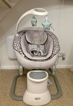 Graco Daisi 2-in-1 baby soother and rocker in Dalmatian Grey
