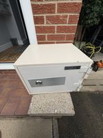 Omega 150 Safe