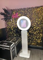 iPad Photo Booth Easy Assemble Selfie Pod Photo Booth Shell With Flight Case