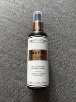 Revolution Matte Fix Oil Control Setting Spray 100ml