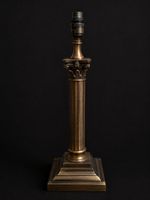 CORINTHIAN COLUMN TABLE LAMP