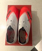 PUMA ULTRA Football Boots Red/White Moulded Stud Sole Size 7 (PUMA ULTRA)