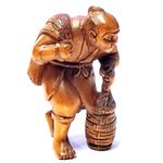 M7514 - 2" Hand Carved Boxwood Netsuke Figurine - Fisherman