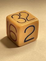 VINTAGE BUTTERSCOTCH BAKELITE CATALIN BACKGAMMON DOUBLING CUBE DICE