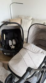 Puggle Monaco XT 2-in-1 Pushchair with Adjustable Handle and Travel System