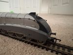 Hornby OO R099 Class A4 4-6-2 'Silver Fox' Model Train LNER Grey +3 Coaches