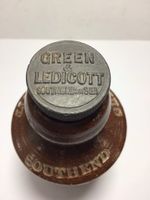 Superb DARK BROWN SALTGLAZED Old SOUTHEND Ginger Beer Bottle & Embonite Stopper