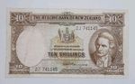 1967 Reserve Bank of New Zealand 10 Shillings Banknote Bill No. 2J 741145 P-158d