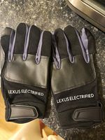 Lexus Electrified Men’s Black/Grey Leather Driving Gloves M, Adj Wrist Strap