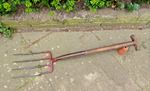 Vintage PARKES Garden Fork,  wooden T Handle. Strong - robust. Digging fork.