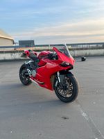 Ducati Panigale 899 lots of extras. Low milage.