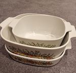 corning ware bowl set, good condition. Rare collectors set 